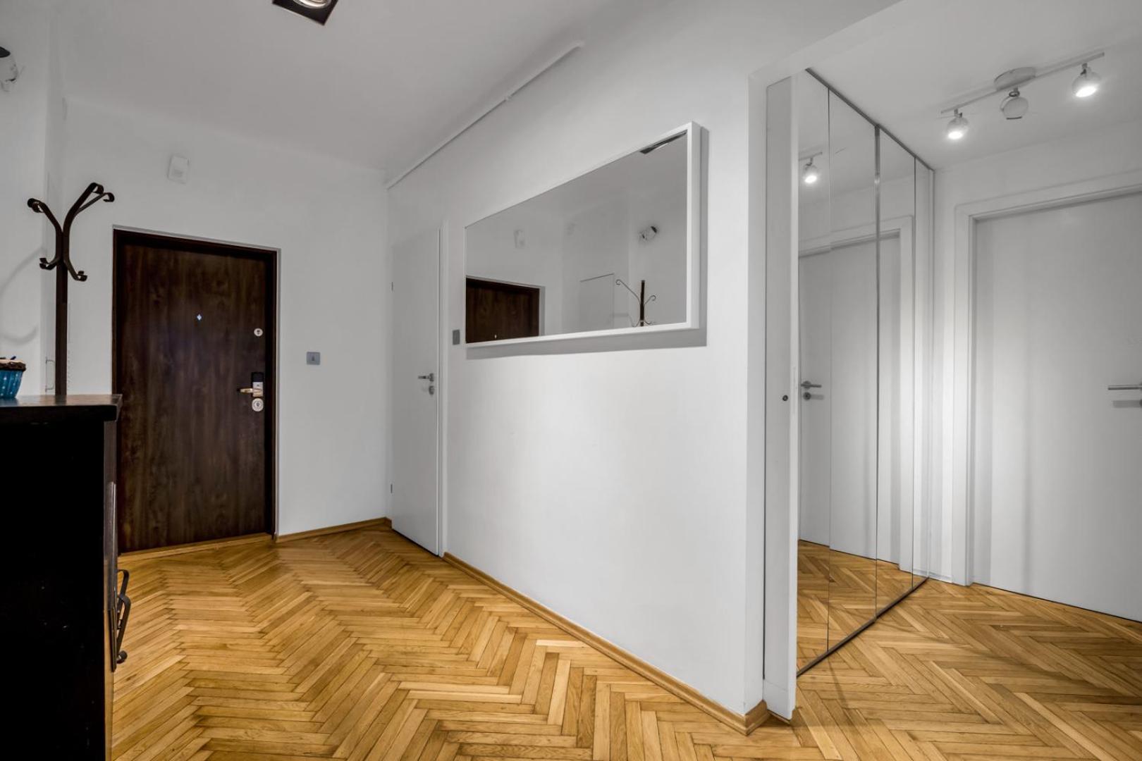 ורשה Metro Politechnika 3-Bedroom Apartment מראה חיצוני תמונה